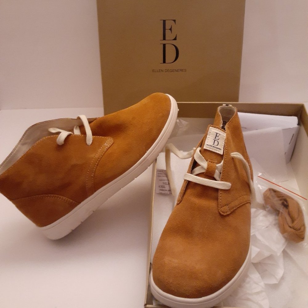 AUTHENTIC ELLEN DEGENERES  SUEDE CASUAL BOOTS